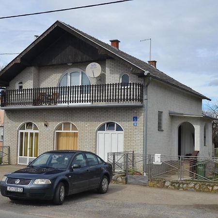 Rooms Mila Rezovac Buitenkant foto