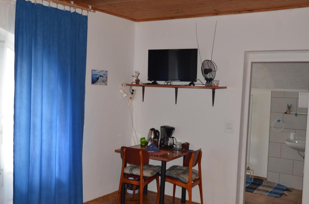 Rooms Mila Rezovac Buitenkant foto