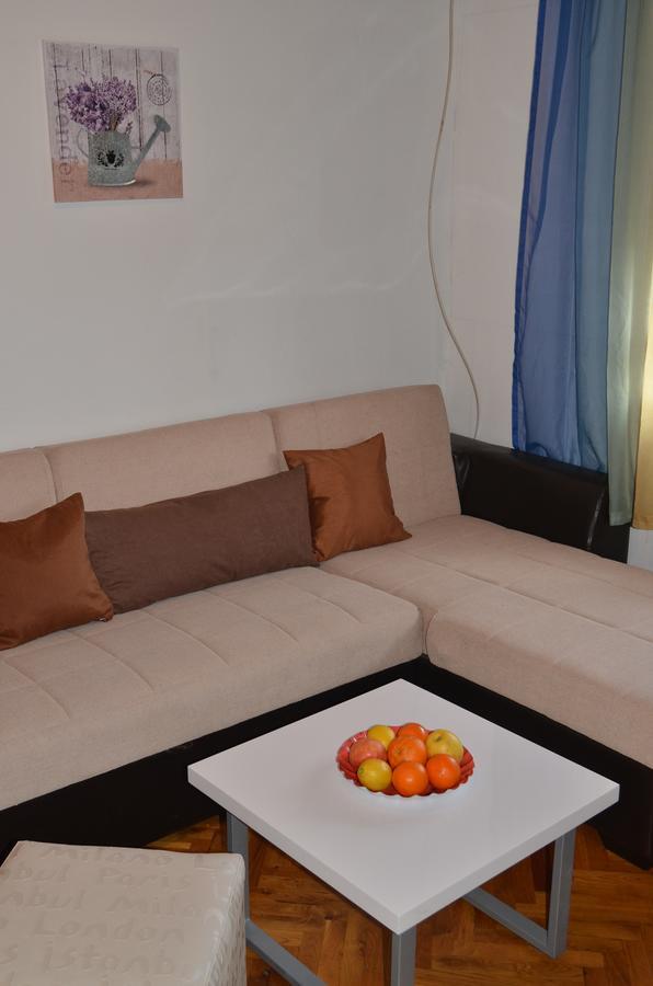 Rooms Mila Rezovac Buitenkant foto