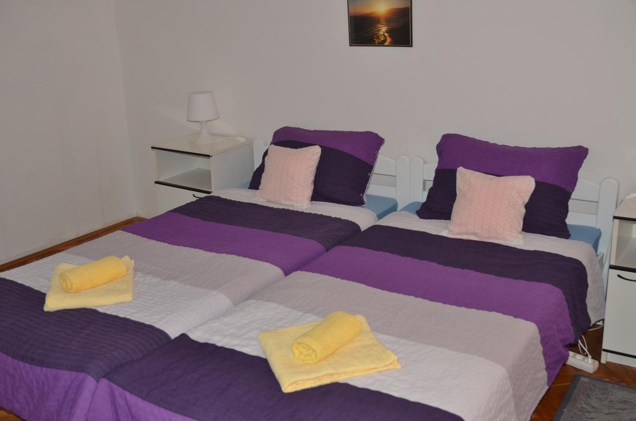 Rooms Mila Rezovac Buitenkant foto