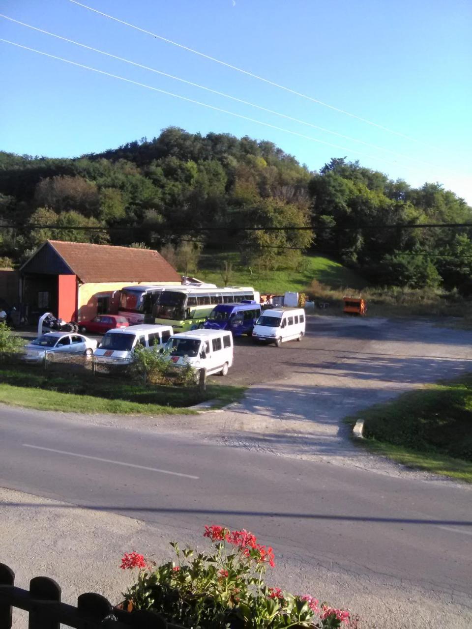 Rooms Mila Rezovac Buitenkant foto